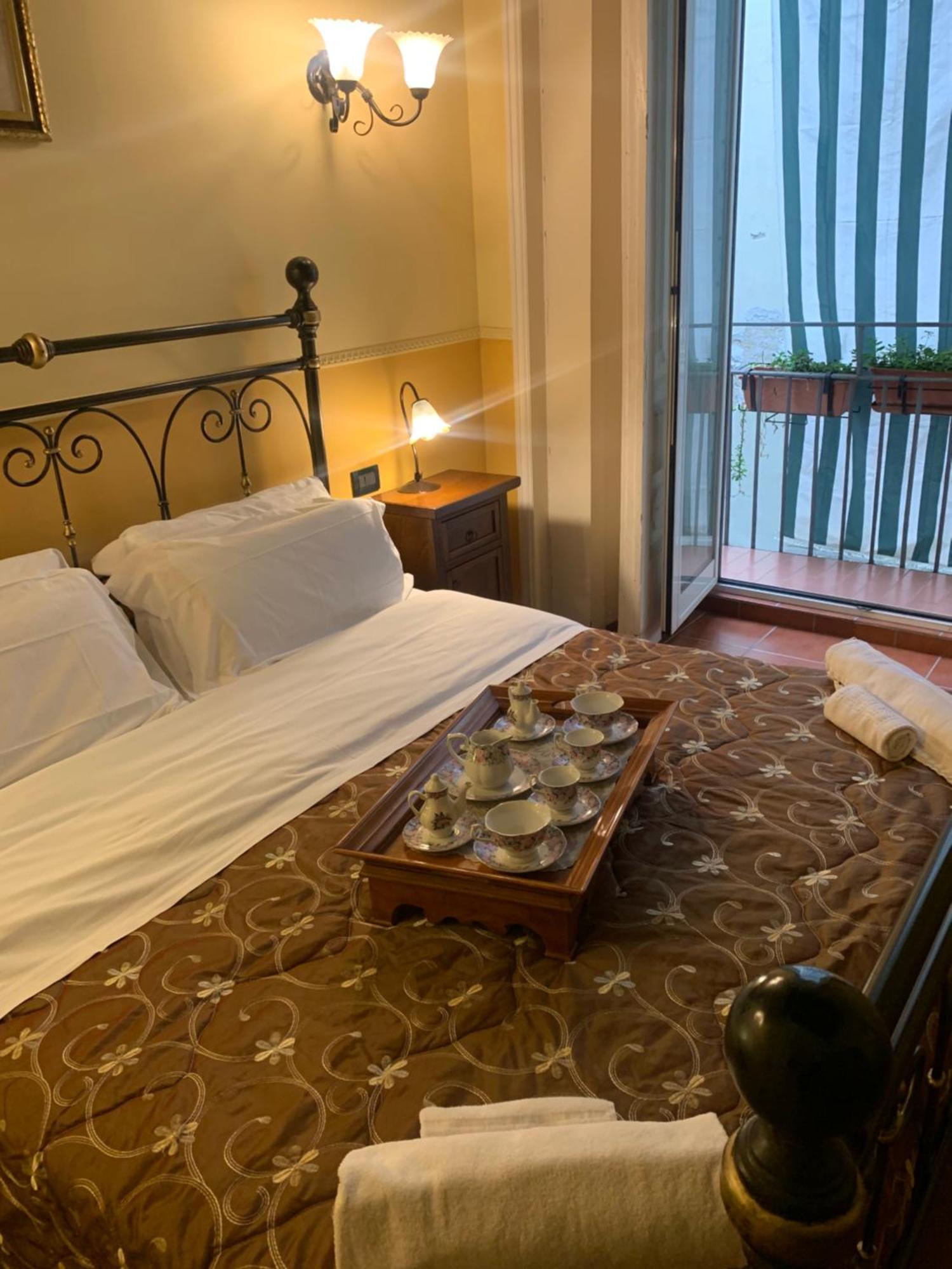 Hotel Pignatelli Napoli Exterior foto